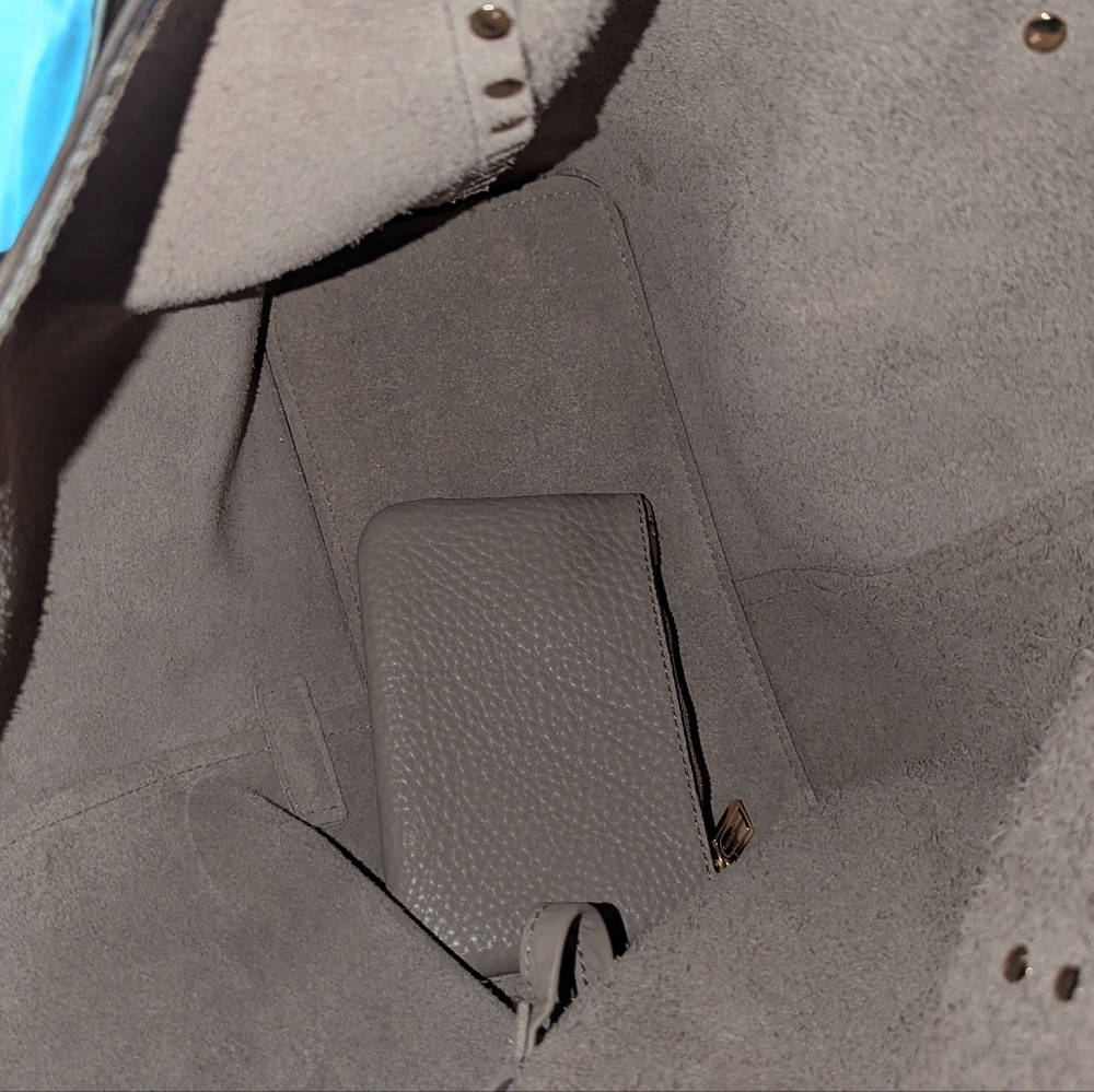 Rebecca Minkoff Gray Tote Bag with Spacious Design - Picture 9 of 12